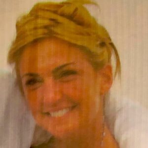 This is Me, Kymmy I wanted to add my face to seller profile!I Can SHOP However,!